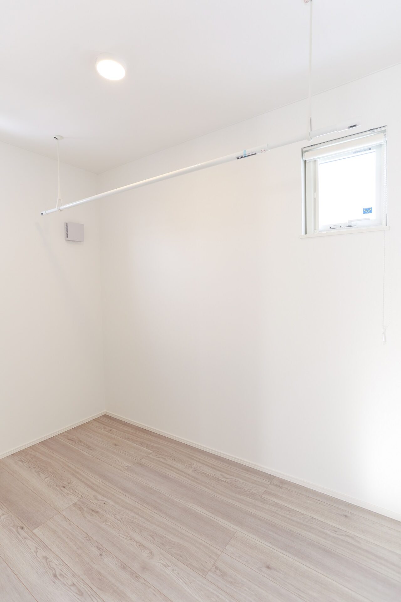2Fの3畳のフリースペースには物干し金物つき！
